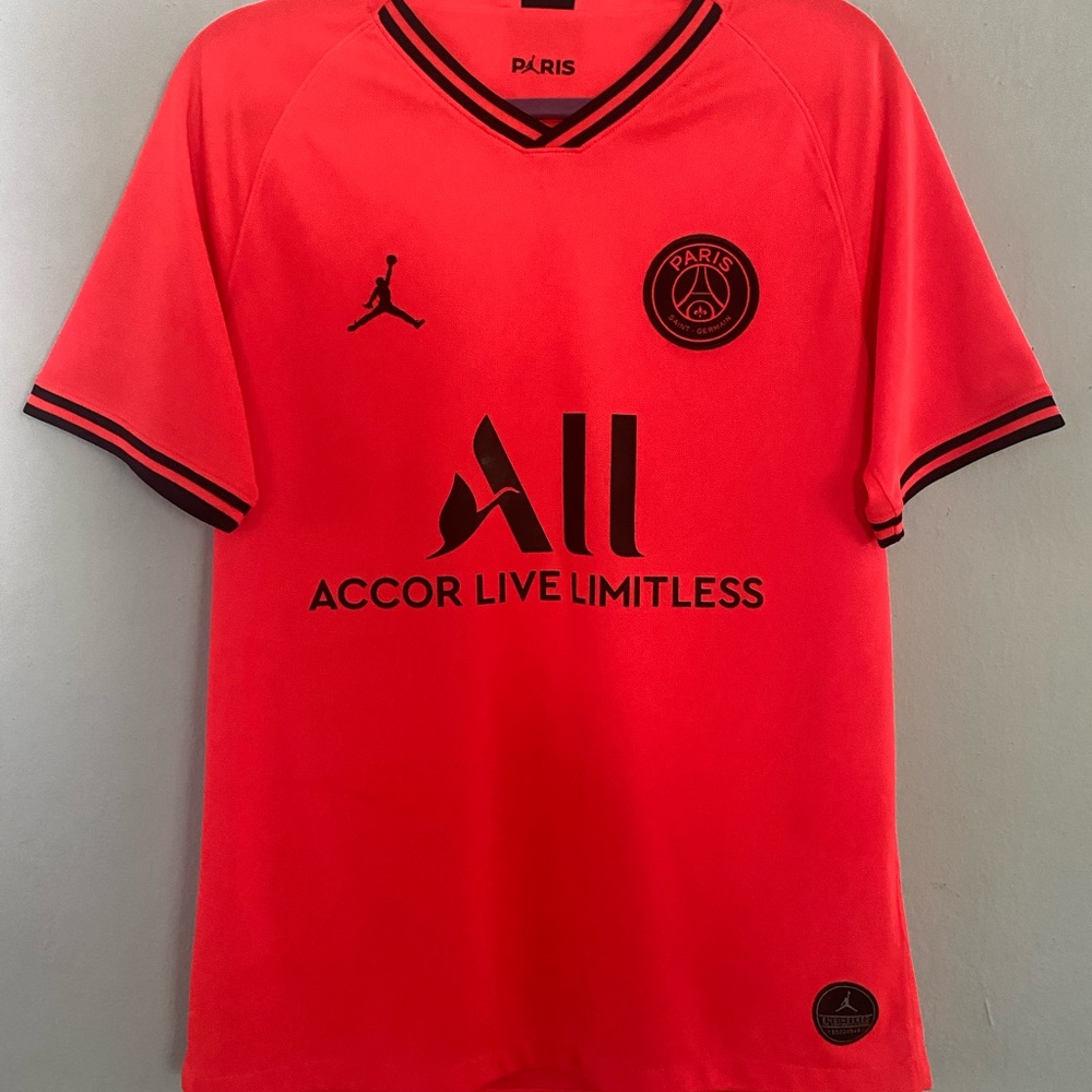 Paris saint Germain soccer jersey